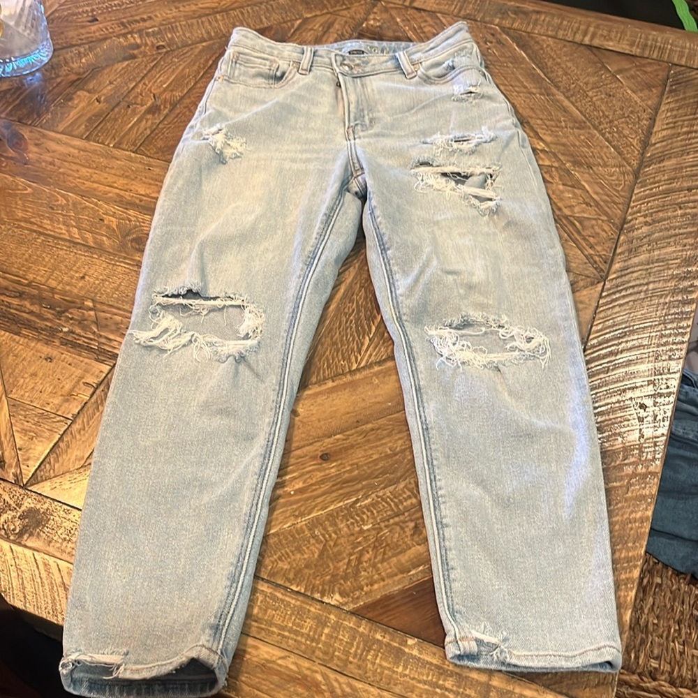 American Eagle Crossover Button Mom Jeans size 0 X-Short